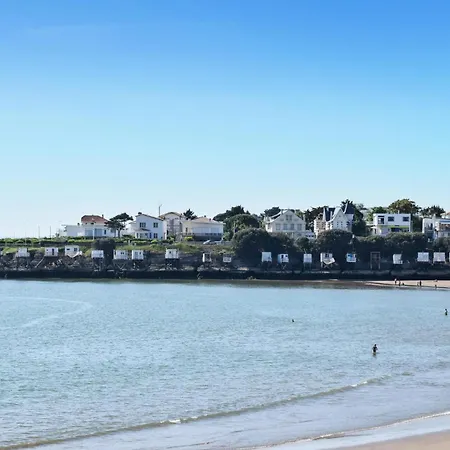 Amazing In Saint-georges-de-didon Casa vacanze Saint-Georges-de-Didonne