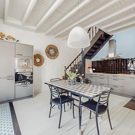 Amazing In Saint-georges-de-didon Casa vacanze